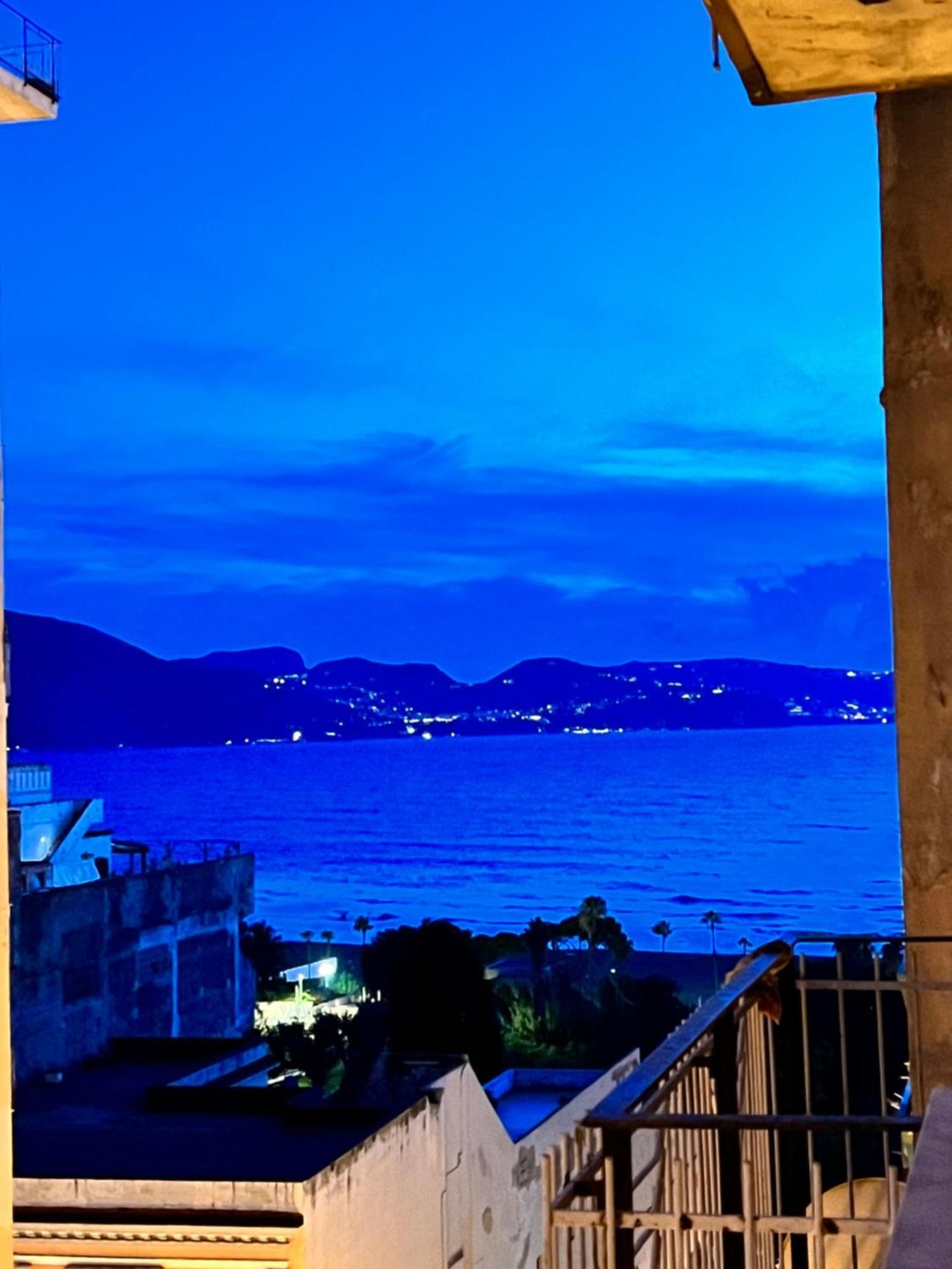 Sogno Di Mezza Estate Appartement Torre Annunziata Buitenkant foto